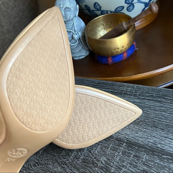 NIB! Michael Kors Flex Mid Pump in Nude Patent Sz US8.5 - Picture 6 of 12